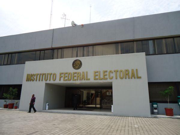 Publica IFE “catálogo de seguridad” para asistentes electorales #2012