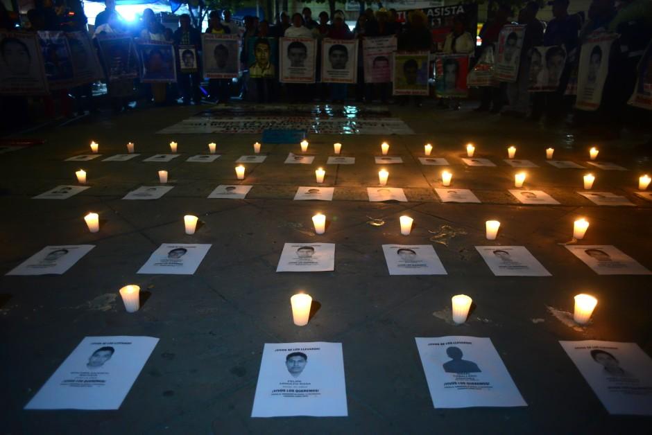 Golpes, asfixia y violaciones: así fue la tortura contra detenidos por caso Ayotzinapa, según <i>AP</i>