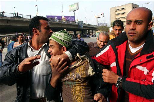 Mueren 13 personas en Egipto por enfrentamientos con policía