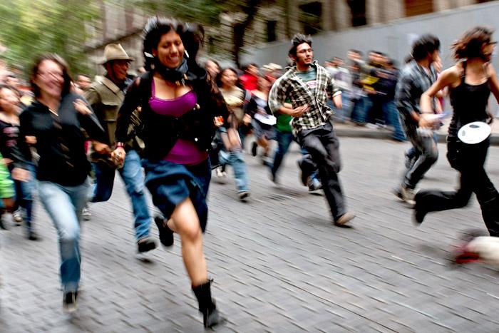 AMLO promete a los jóvenes beca de “4.5 dólares” diarios