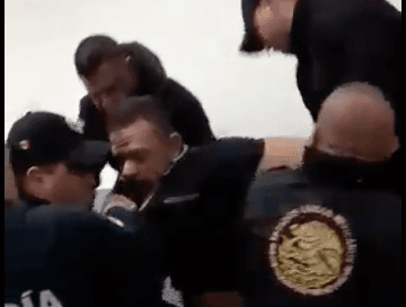 Un hombre es detenido por una infracción vial y muere mientras policías de Juárez lo someten