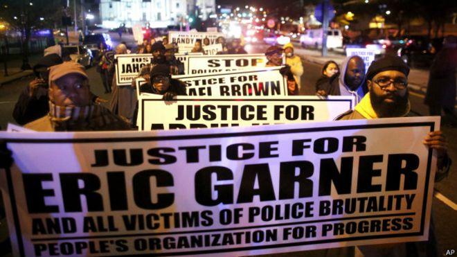 ¿Porqué la decisión de no procesar al policía vinculado a la muerte de Eric Garner?