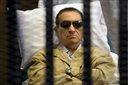 Tribunal egipcio condena a Mubarak a 3 años de cárcel