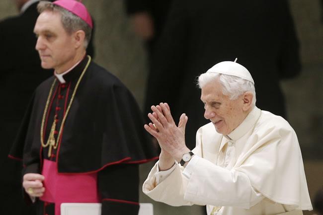 Benedicto XVI mantiene actividad en Twitter tras anuncio de renuncia