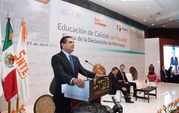 Protestas de la CNTE en Morelia dejan al menos 40 maestros detenidos y diversos bloqueos