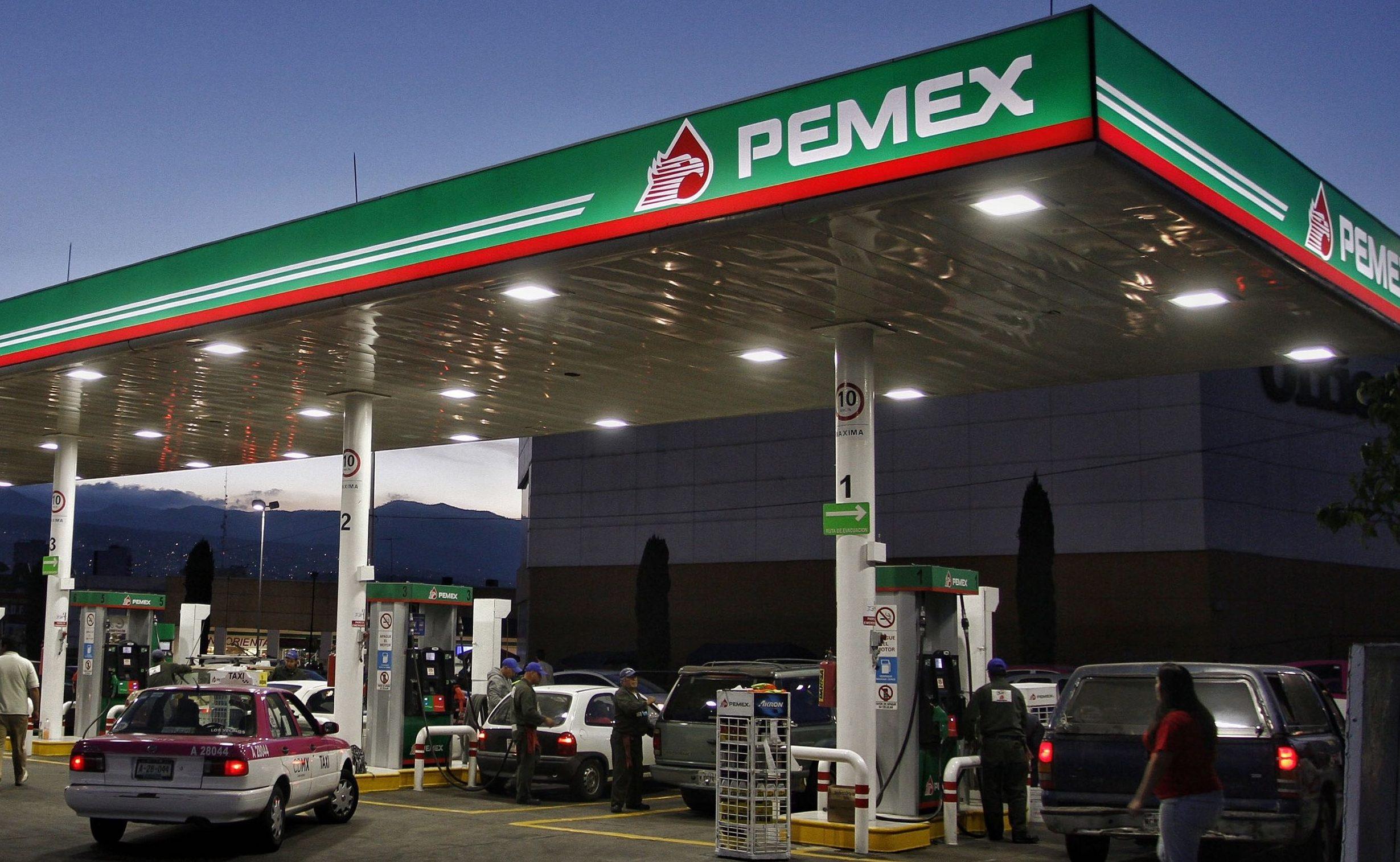 Las refinerías producen menos y aumenta la importación de gasolina, reconoce la Secretaria de Energía