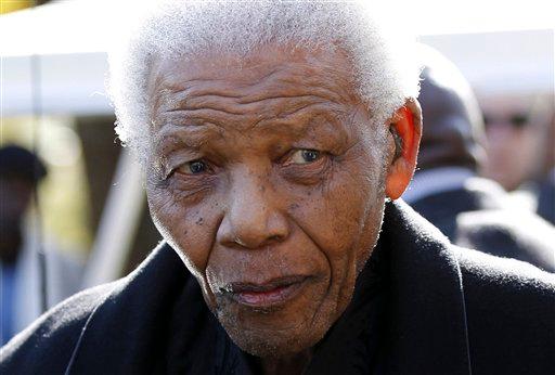 Dan de alta a Mandela en Johannesburgo
