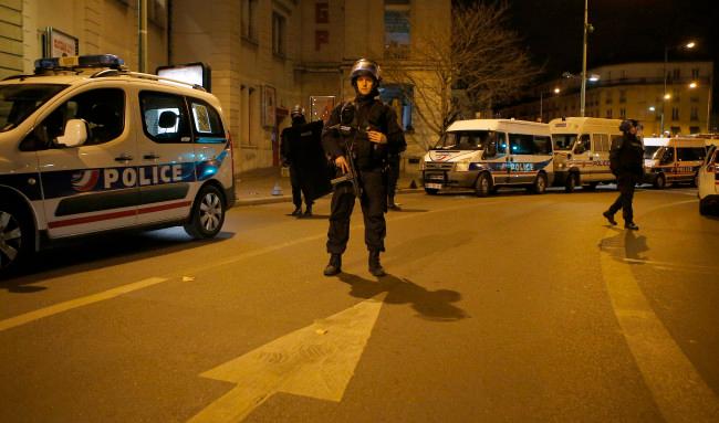París: Detenidos en el operativo en Saint Denis estaban listos para atacar, dice el procurador