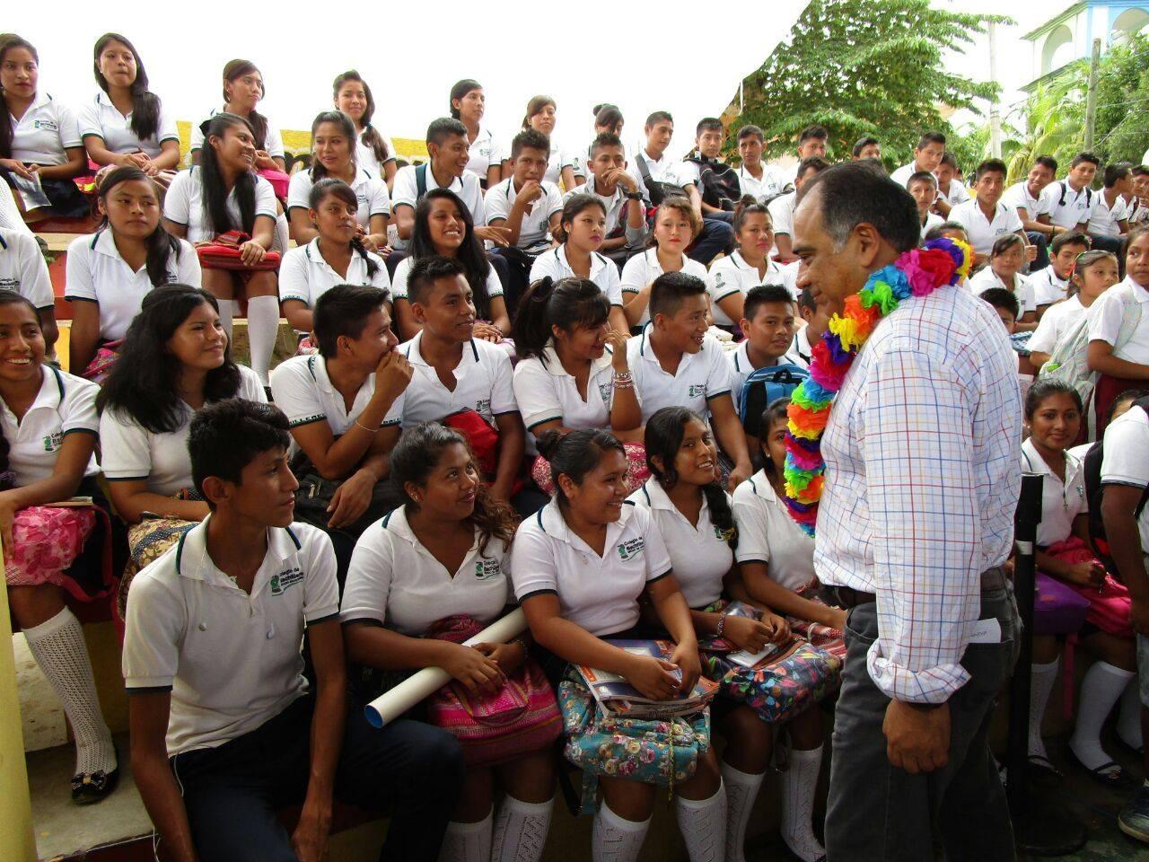 Invierten 70 millones de pesos en infraestructura educativa en dos municipios de Guerrero