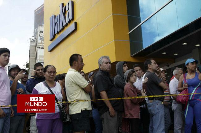 Venezuela: compradores se arremolinan en tiendas incautadas por el gobierno