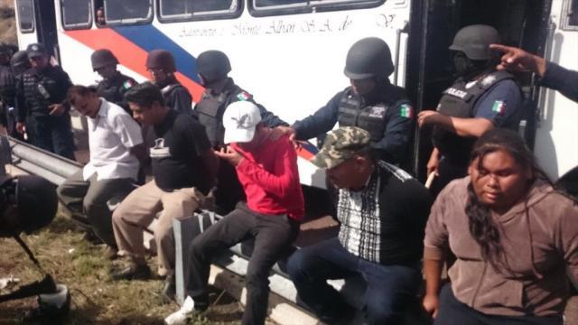 Detienen a 29 personas por cobrar peaje en caseta de Oaxaca