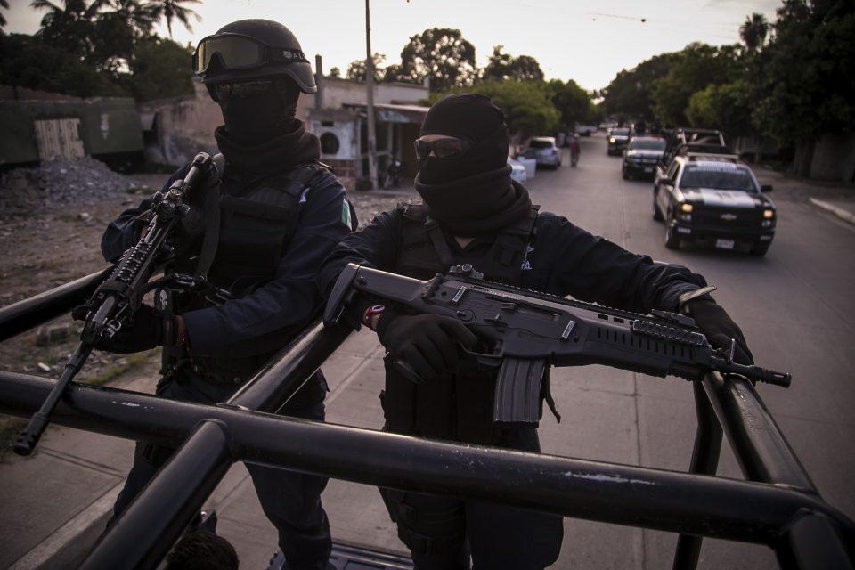 Enfrentamiento en Mazatlán, Sinaloa, deja un saldo de 19 muertos y 5 policías heridos