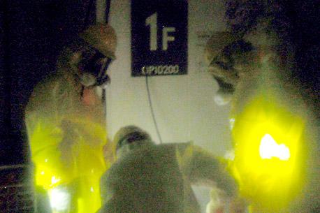 Hospitalizan a dos trabajadores de Fukushima por alto nivel de radiación