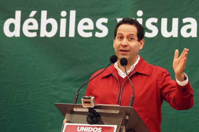Busca Eruviel Ávila <i>blindar</i> #Edomex; presenta paquete de seguridad