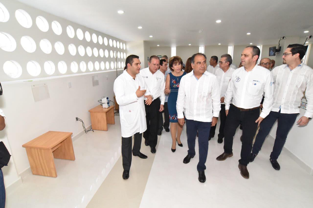 El gobierno de Guerrero inaugura unidad de quimioterapias para adultos