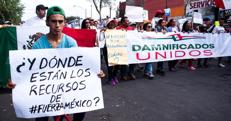 Damnificados marchan en la CDMX a 2 meses del 19S; exigen recursos para reconstrucción