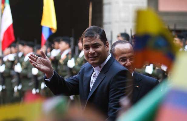 Correa, el mejor mandatario de América; EPN, mejor que Obama: Mitofsky