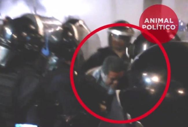 Funcionario del GDF dice que no agredió en los disturbios del #1DMx; un nuevo video lo desmiente