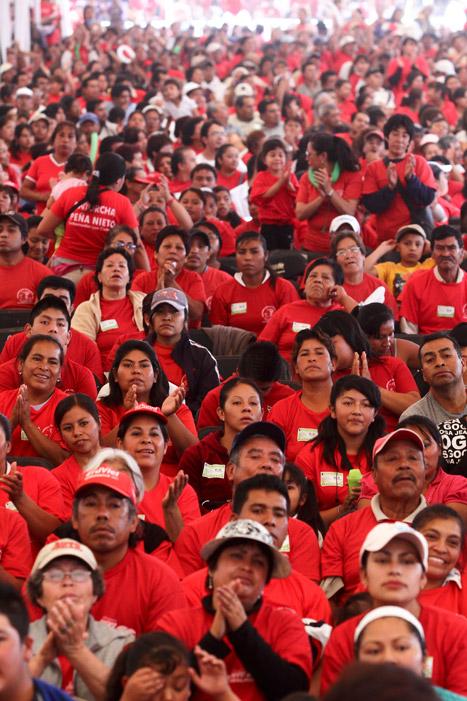Peña Nieto tiene todo listo para 2012; cuenta con 90 mil operadores