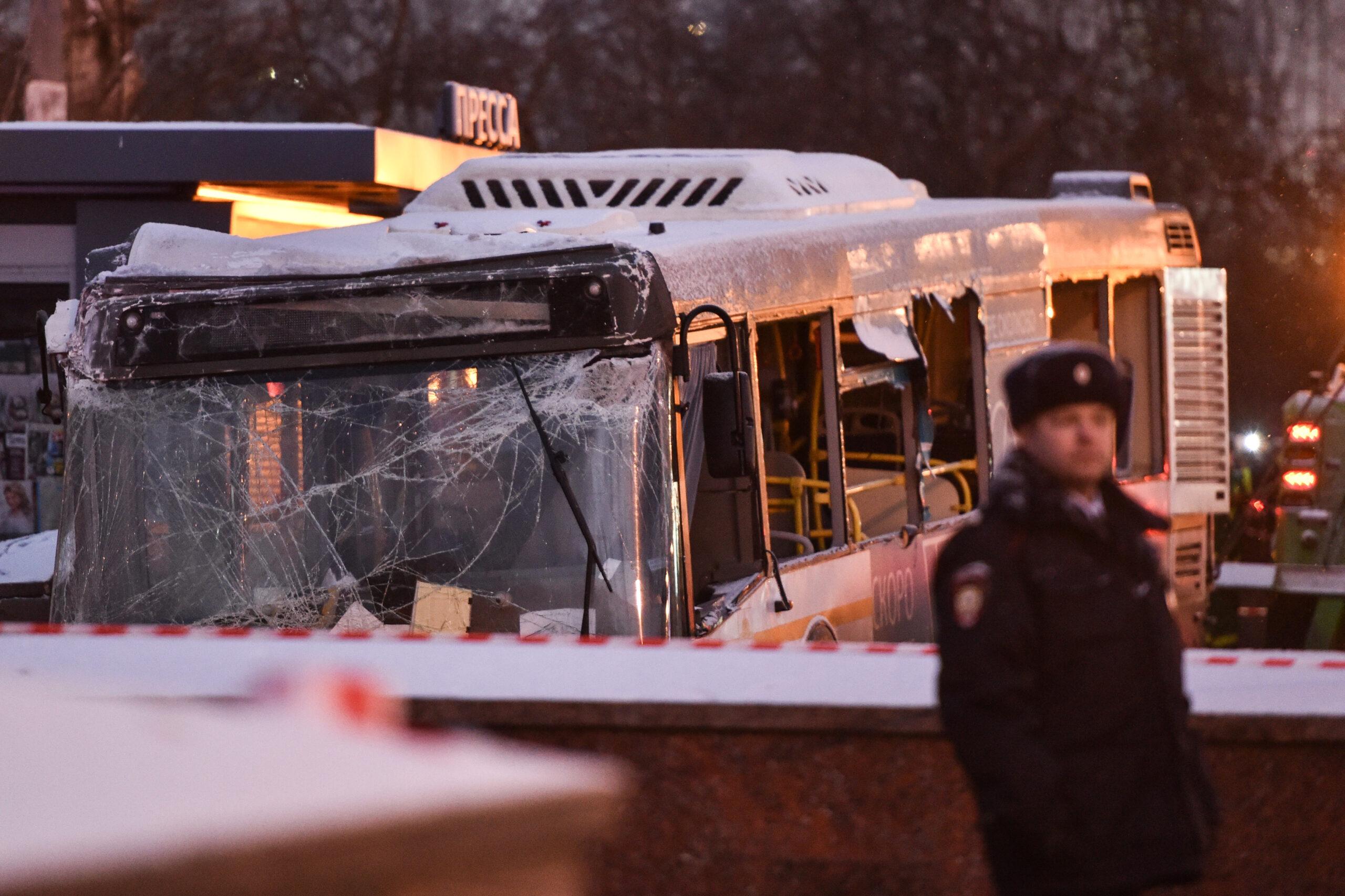 Cuatro muertos dejó un atropellamiento de un autobús en una entrada al metro de Rusia