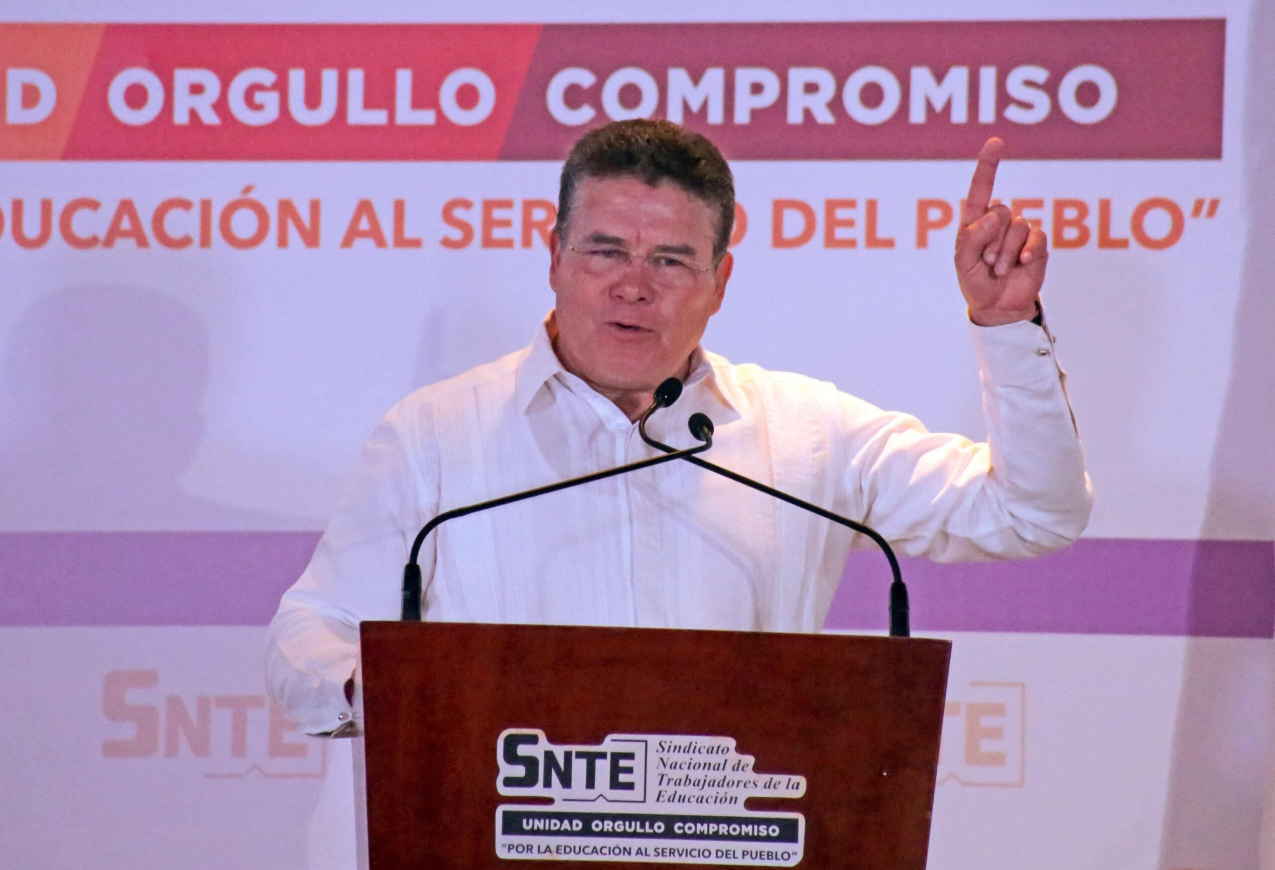 Díaz de la Torre seguirá al frente del SNTE, suspensión provisional solo aplica para denunciantes