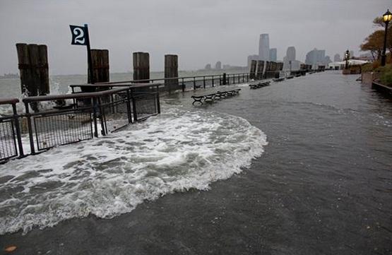 Reportan 5 muertos en NY por <i>Sandy</i>
