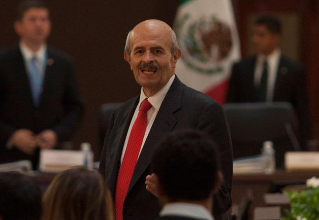 Tras pedir nueva licencia, Vallejo asegura que regresará a gobernar Michoacán