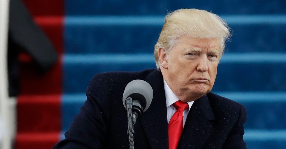 Tengo una guerra con los medios, ellos están entre los seres humanos más deshonestos: Trump