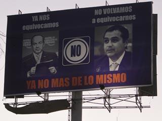 Se lanzan contra FCH y Cordero con espectaculares anónimos