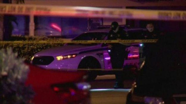 Dos muertos y varios heridos en un tiroteo en un club de Florida, Estados Unidos