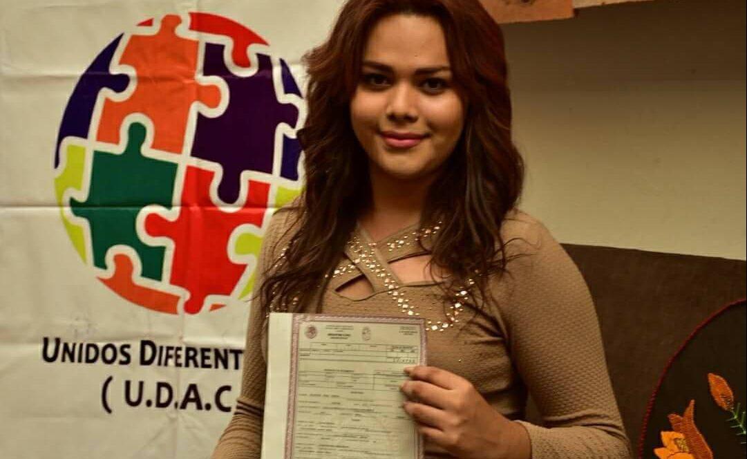 Valentina, la primera persona en recibir su acta de nacimiento, con cambio de sexo, en Chiapas