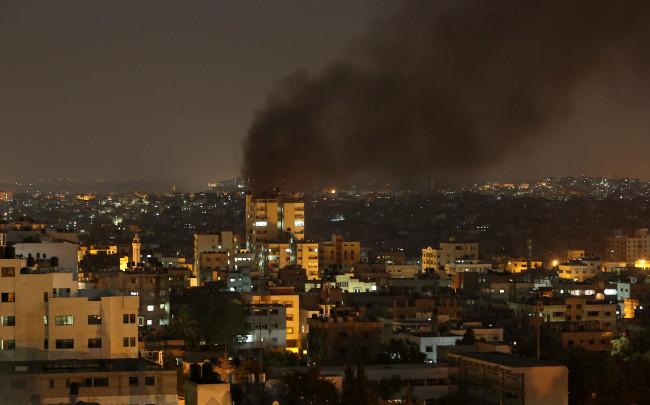 Israel reanuda bombardeo contra Gaza