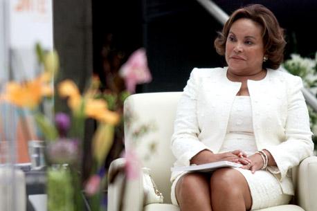 Gordillo coquetea con Ebrard<br> y Peña Nieto