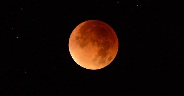 Superluna, Luna azul y de sangre en una misma noche, ¿cómo y cuándo verlo?
