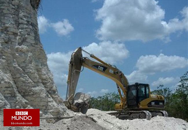Destruyen pirámide maya para construir carretera en Belice