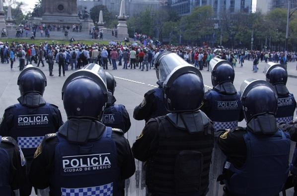 Yerno del jefe de la policía del DF “escala de puesto”
