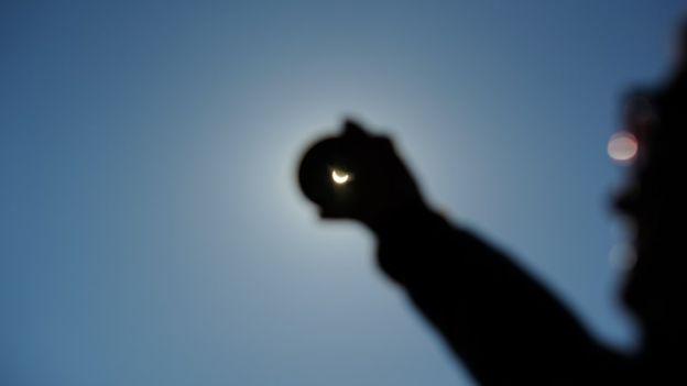 4 consejos de la NASA para fotografiar el eclipse solar sin dañar tu cámara