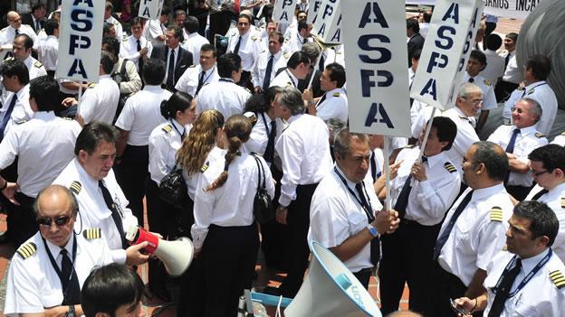 ASPA denuncia a Grupo Posadas por causar crisis de Mexicana