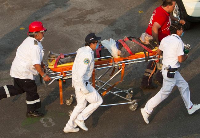 Continúan hospitalizadas 8 personas por explosión en Pemex