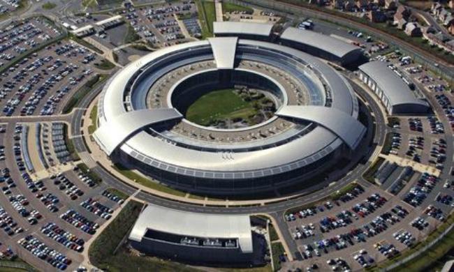 Gobierno de Gran Bretaña espió y archivó correos electrónicos de periodistas