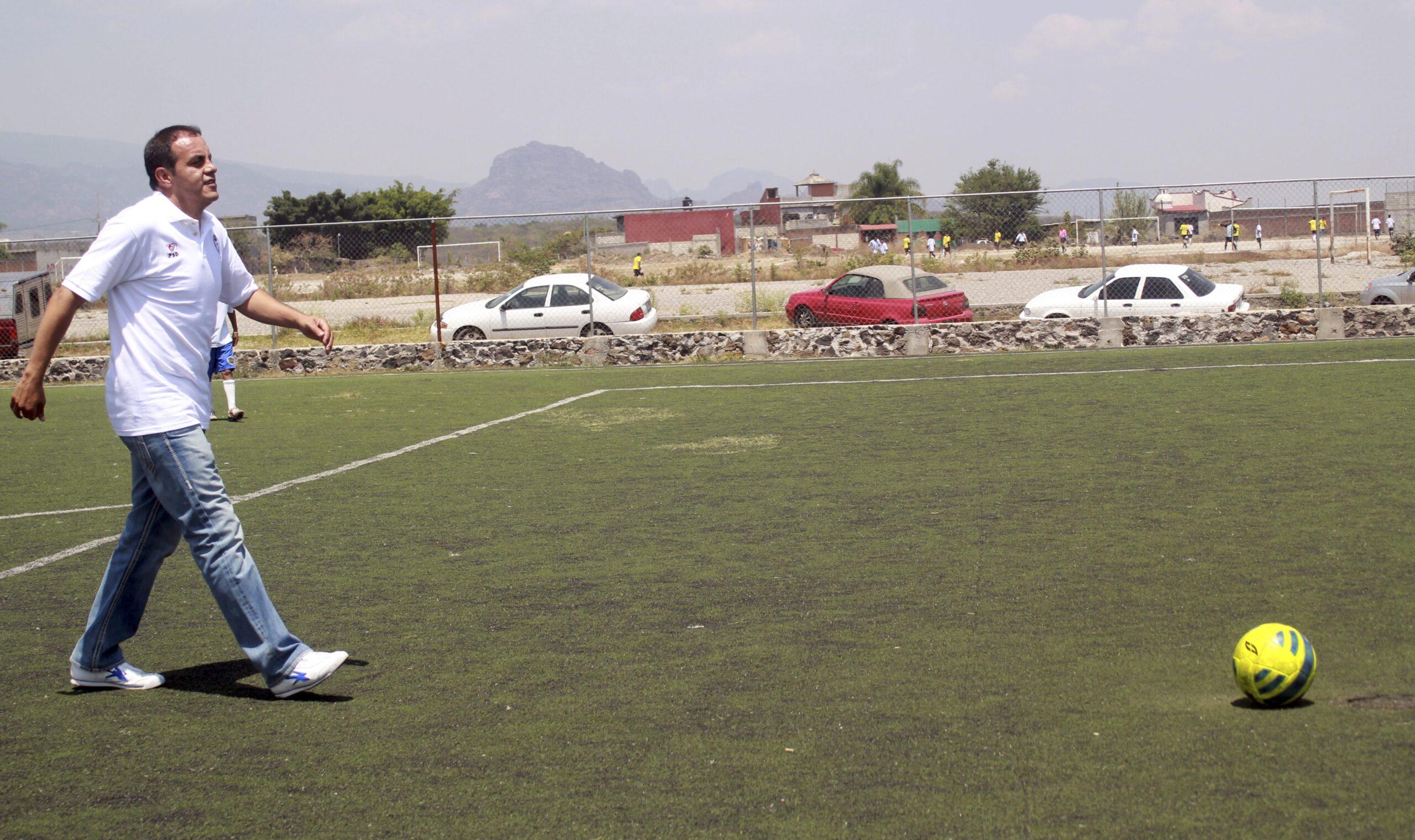 Cuauhtémoc Blanco jugará por la paz en el Vaticano, mientras en Morelos piden seguridad