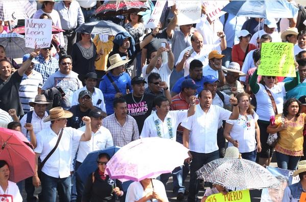 CNTE rechaza diálogo con Gabino Cué: “la Sección 22 nunca llegará de rodillas a una mesa”