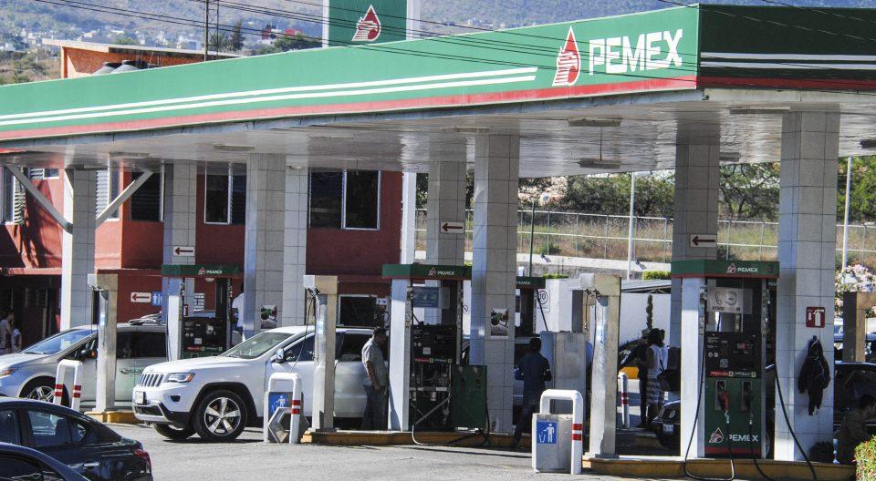 ¿Qué hubiera pasado si no aumentaba el precio de la gasolina? Esto dicen los diputados del PRI