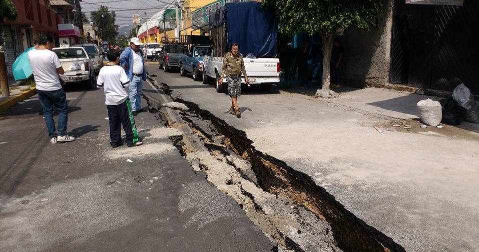 Sismo abre la tierra en Tláhuac: grietas parten el pavimento en calles de la Colonia del Mar