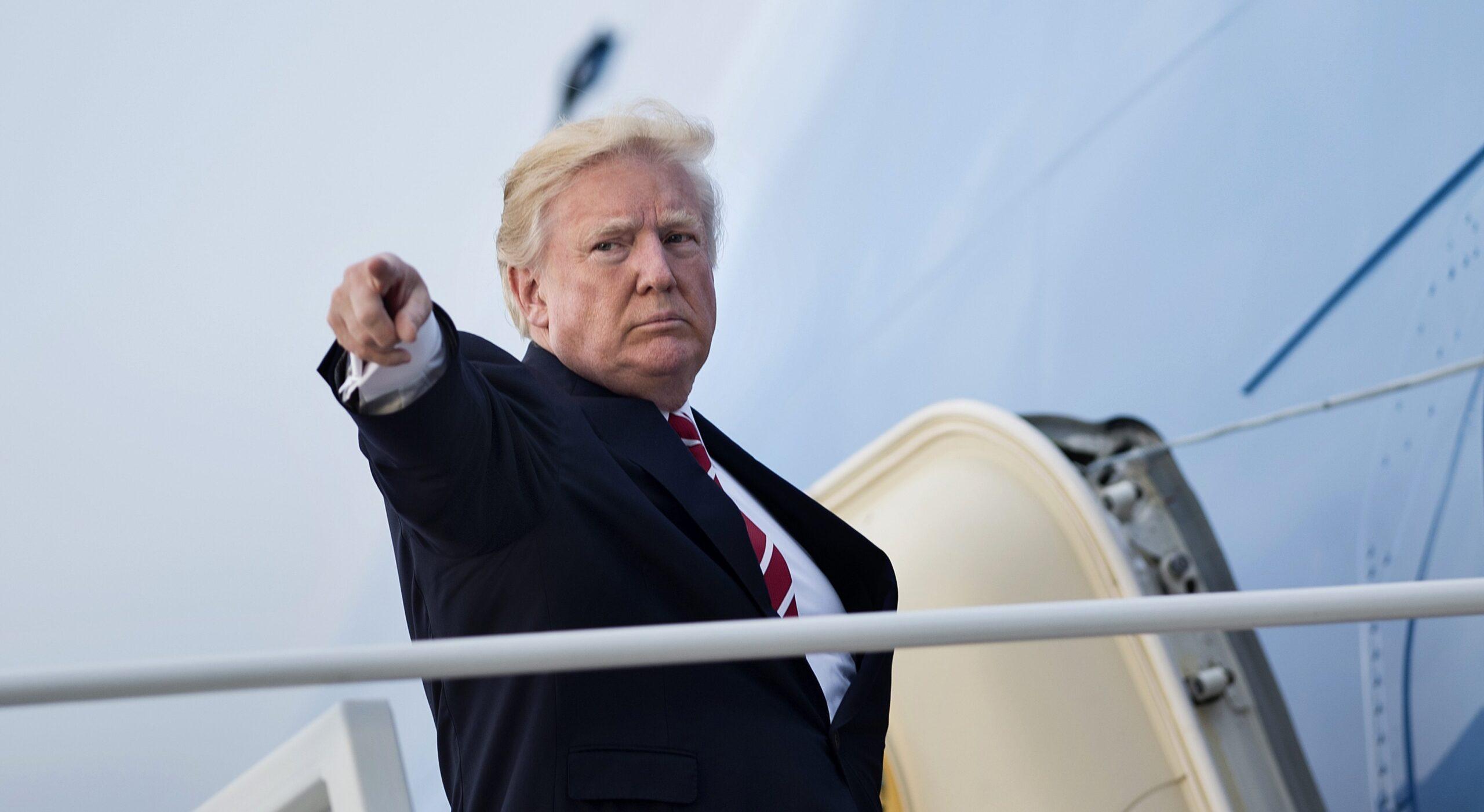 La polémica advertencia de Trump a Puerto Rico, devastado tras el paso del huracán María