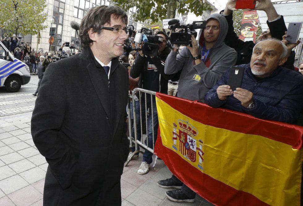 Jueza ordena prisión provisional contra ocho consejeros del expresidente de Cataluña