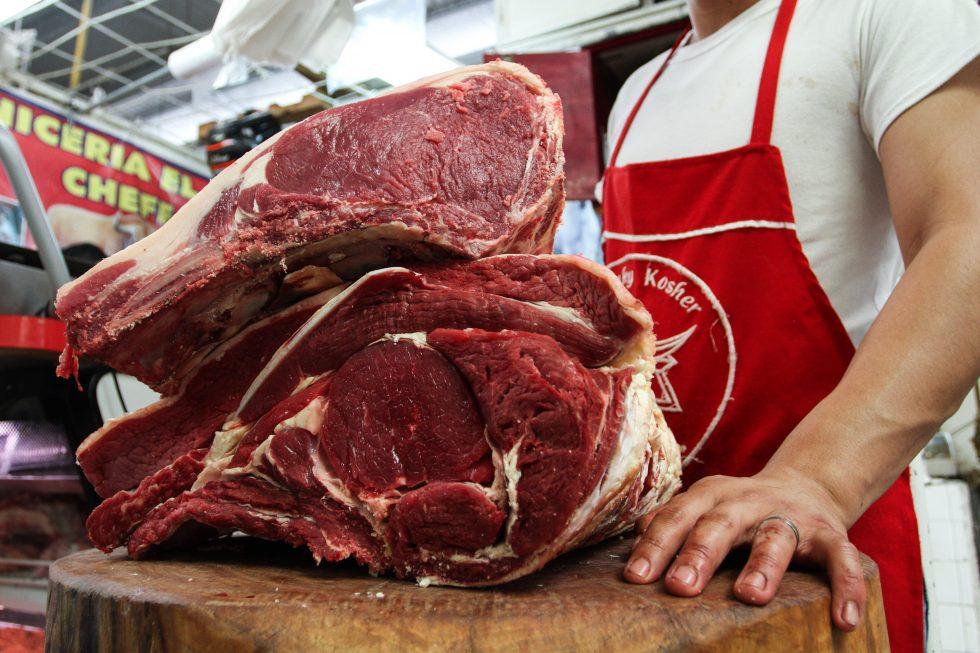 Mercados de seis ciudades mexicanas venden carne de caballo como si fuera de res: estudio