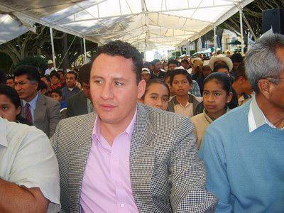 Candidato por alcaldía presume “foto” con Peña Nieto