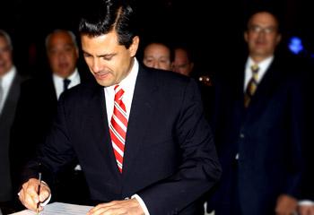 Peña Nieto se reúne con dirigencia y gobernadores panistas
