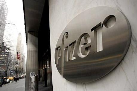 Pfizer acusa a Cofepris de frenar investigación clínica